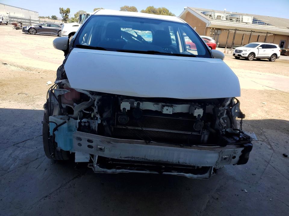 Продажа на аукционе авто 2016 Toyota Prius V, vin: JTDZN3EU2GJ042860, номер лота: 59009326