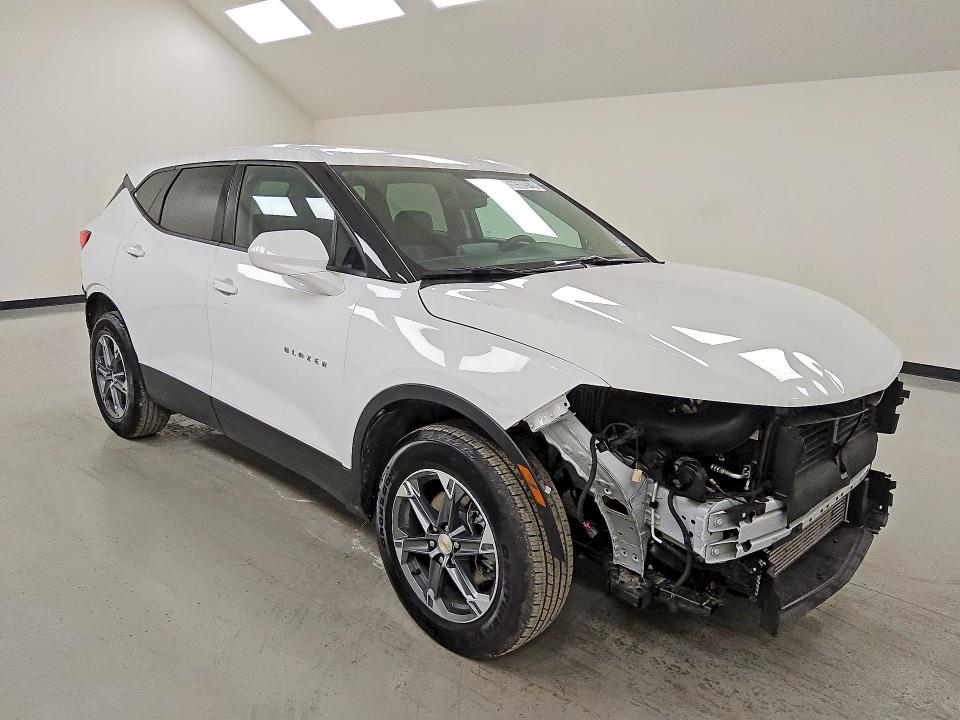 56500916 :رقم المزاد ، 3GNKBCR41SS272232 vin ، 2025 Chevrolet Blazer مزاد بيع