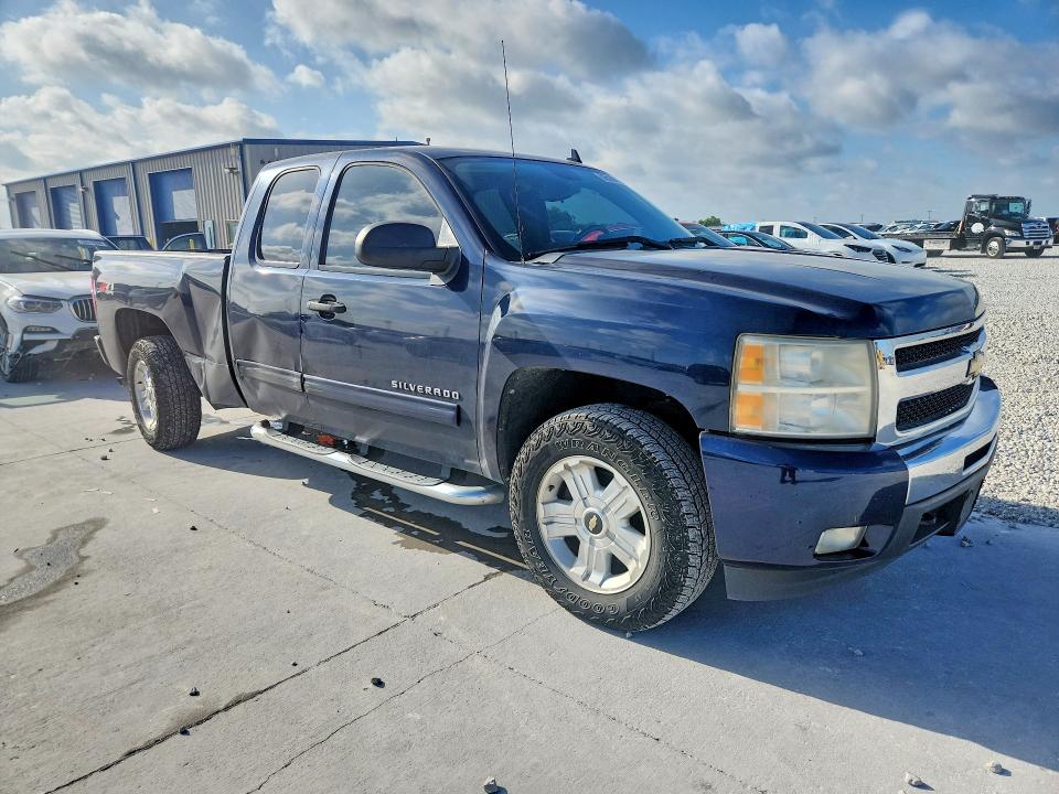 2011 Chevrolet Silverado მანქანა იყიდება აუქციონზე, vin: 1GCRKSE39BZ455380, აუქციონის ნომერი: 56588786