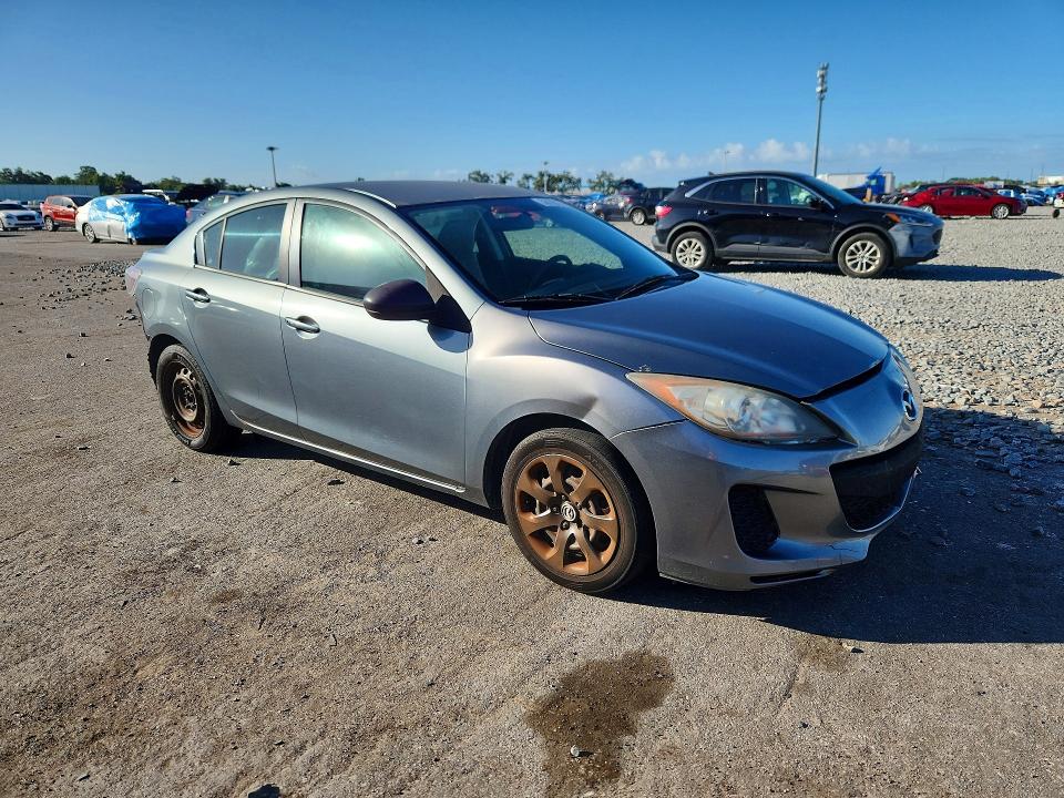 56130176 :رقم المزاد ، JM1BL1TF1D1722020 vin ، 2013 Mazda 3 مزاد بيع