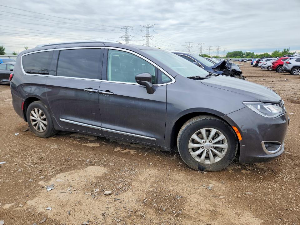 55122056 :رقم المزاد ، 2C4RC1EG1JR257329 vin ، 2018 Chrysler Pacifica مزاد بيع