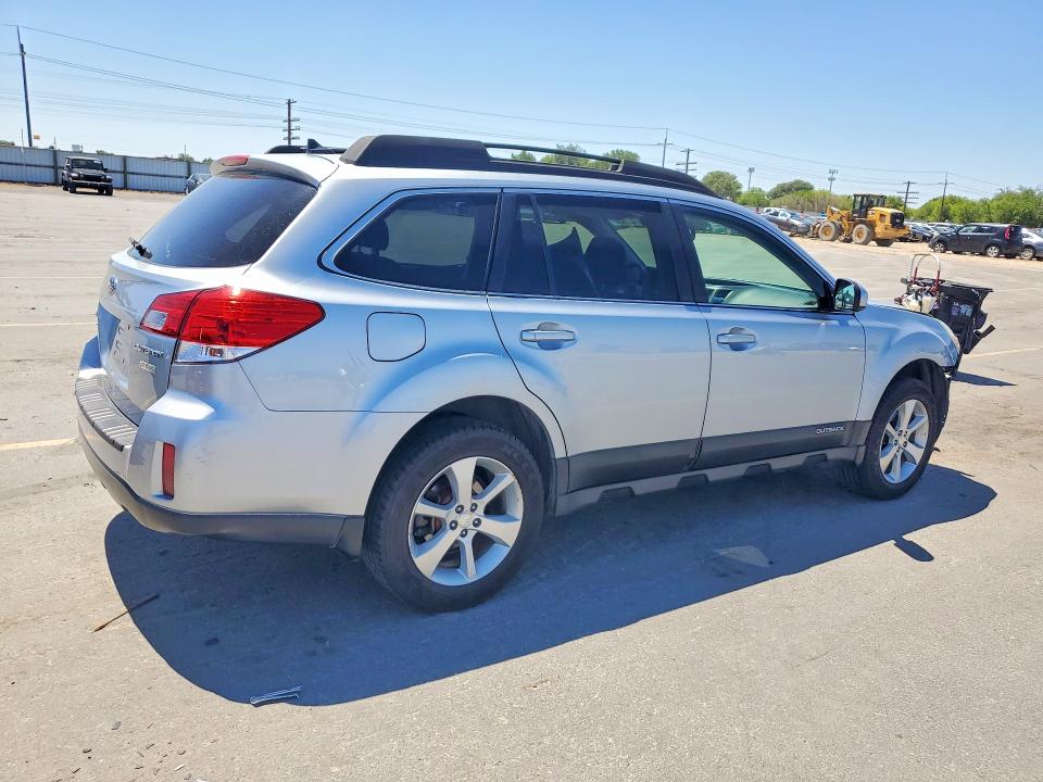 57722956 :رقم المزاد ، 4S4BRBPC7D3237837 vin ، 2013 Subaru Outback مزاد بيع