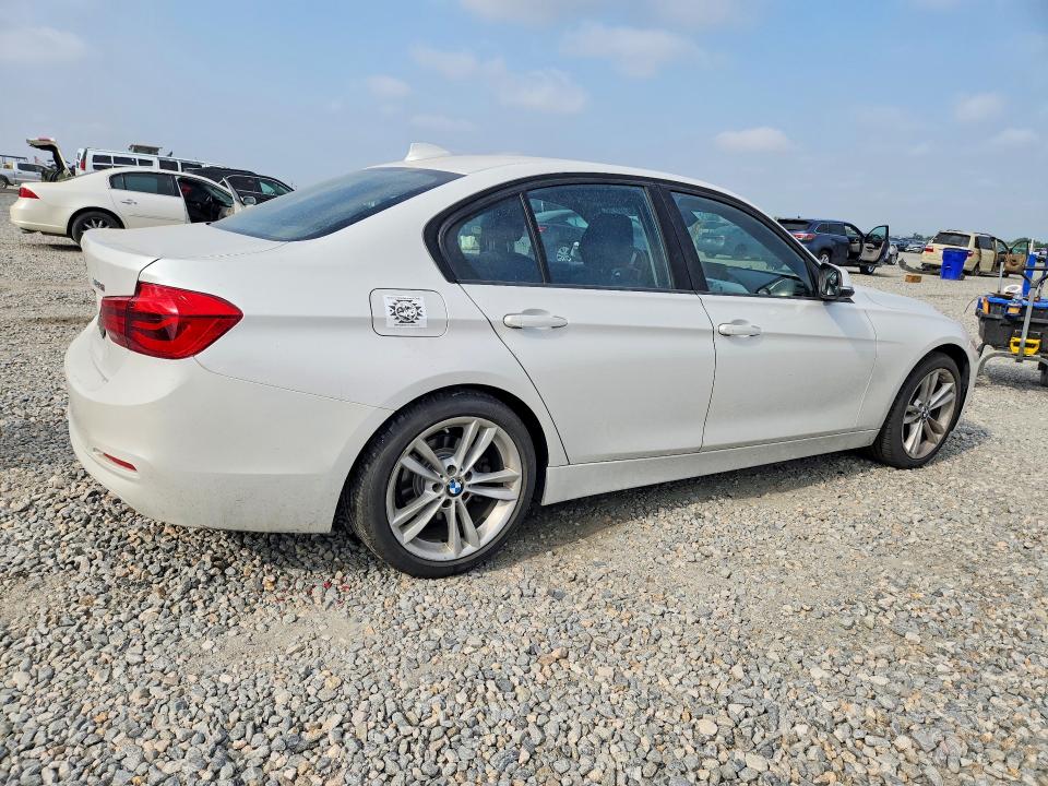 Продаж на аукціоні авто 2018 Bmw 320, vin: WBA8E1G50JNU92199, номер лоту: 58619126