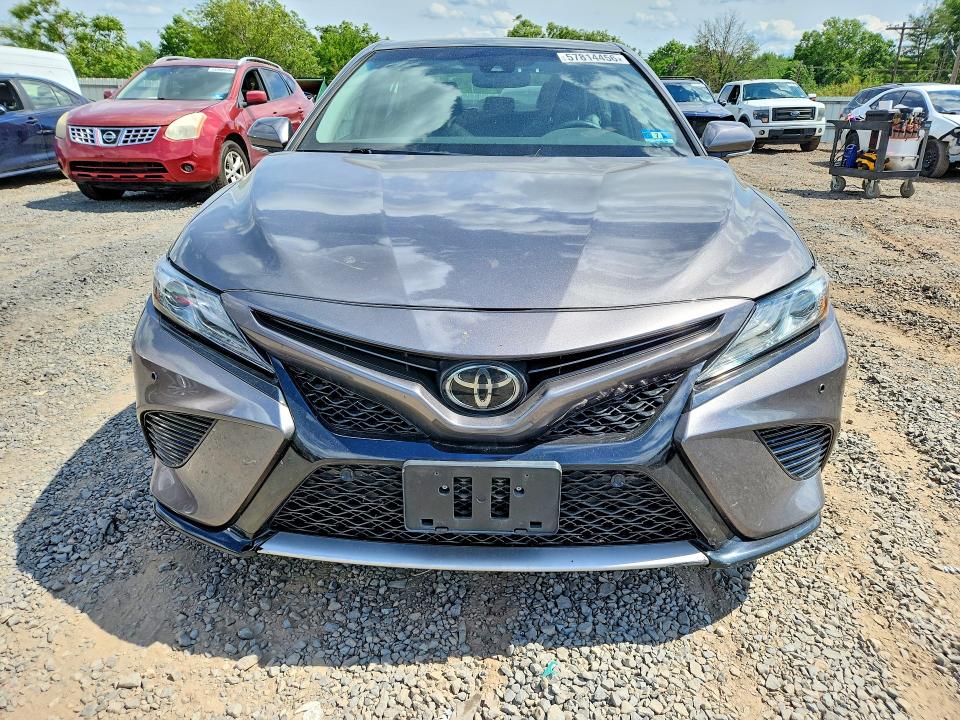 2018 Toyota Camry მანქანა იყიდება აუქციონზე, vin: 4T1B61HK9JU135244, აუქციონის ნომერი: 57814456