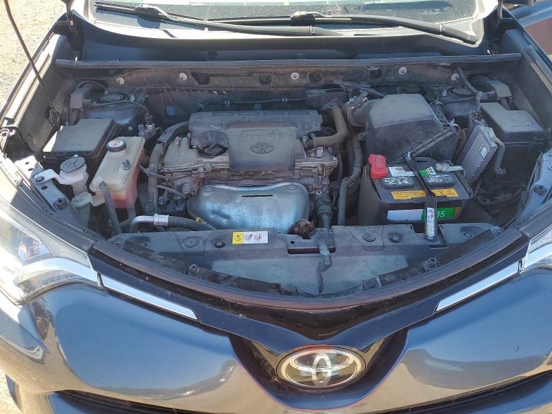 2018 Toyota Rav4 მანქანა იყიდება აუქციონზე, vin: JTMRFREV7JD235584, აუქციონის ნომერი: 57672926