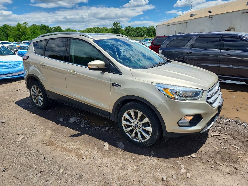 2017 Ford Escape მანქანა იყიდება აუქციონზე, vin: 1FMCU9JD6HUC41133, აუქციონის ნომერი: 57301986