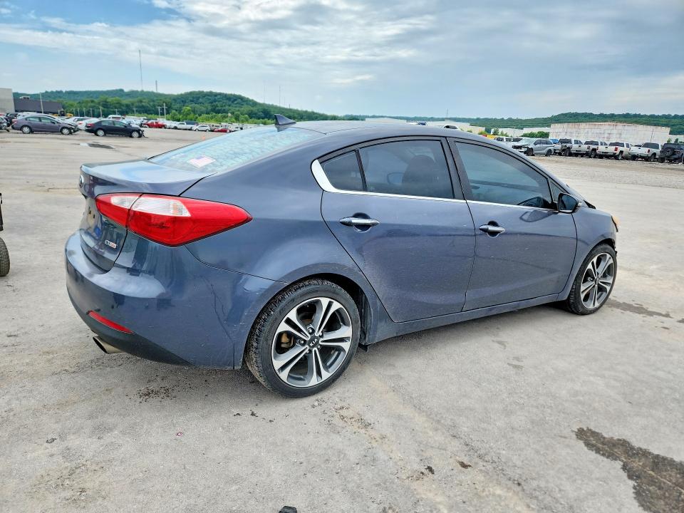 Продажа на аукционе авто 2016 Kia Forte, vin: KNAFZ4A87G5489695, номер лота: 56077216