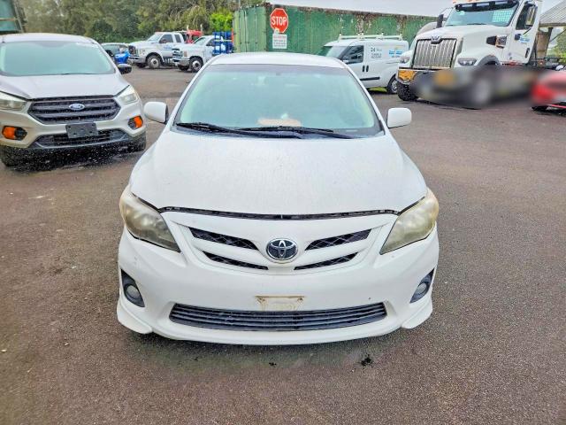 58957776 :رقم المزاد ، 2T1BU4EEXBC639973 vin ، 2011 Toyota Corolla مزاد بيع