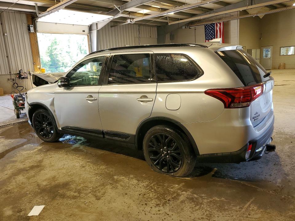 Продажа на аукционе авто 2018 Mitsubishi Outlander, vin: JA4AZ3A34JZ020554, номер лота: 55940666