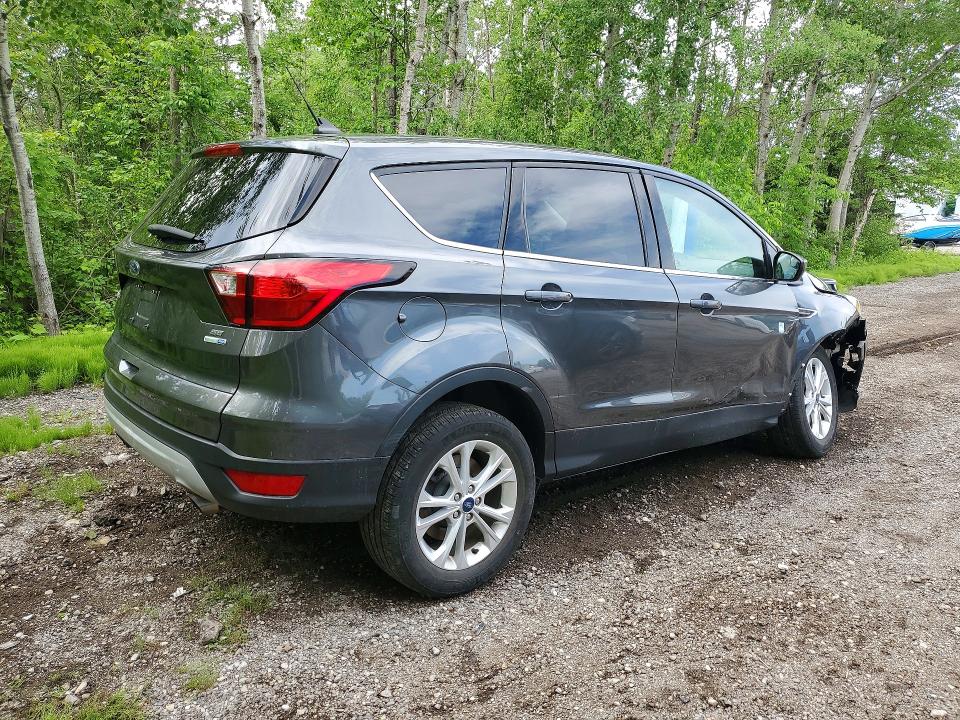Продажа на аукционе авто 2019 Ford Escape, vin: 1FMCU9GD5KUB87323, номер лота: 56445826