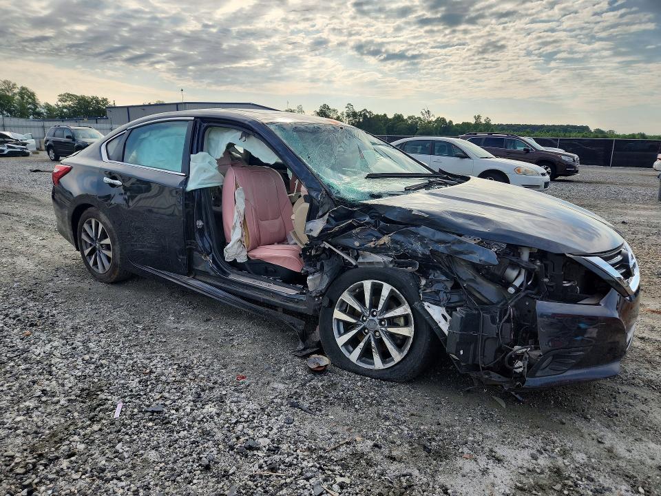 55547286 :رقم المزاد ، 1N4AL3AP4HC256392 vin ، 2017 Nissan Altima مزاد بيع