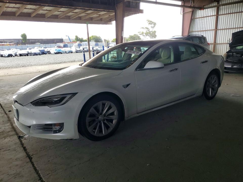Продажа на аукционе авто 2017 Tesla Model S, vin: 5YJSA1E2XHF190585, номер лота: 55470216