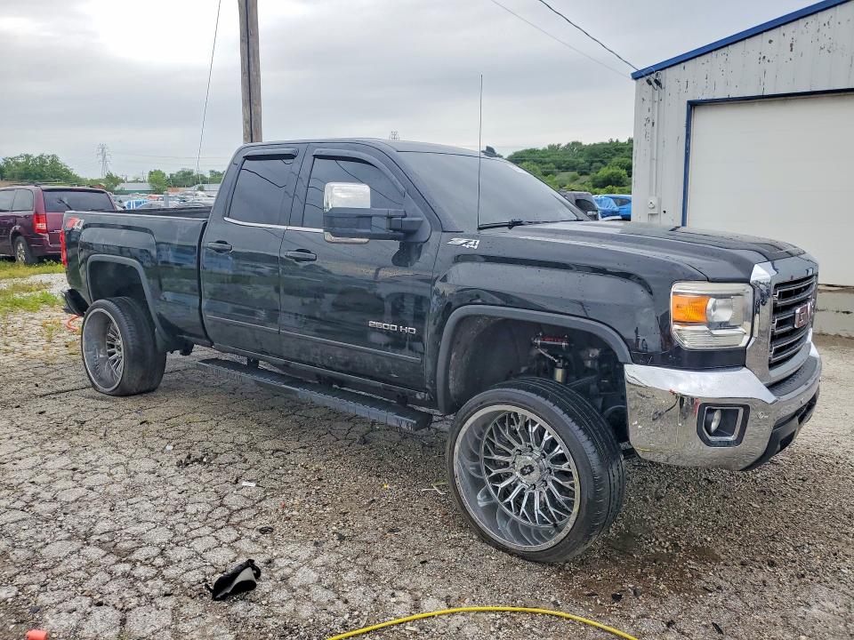 58727576 :رقم المزاد ، 1GT22YEG9FZ131374 vin ، 2015 Gmc Sierra مزاد بيع