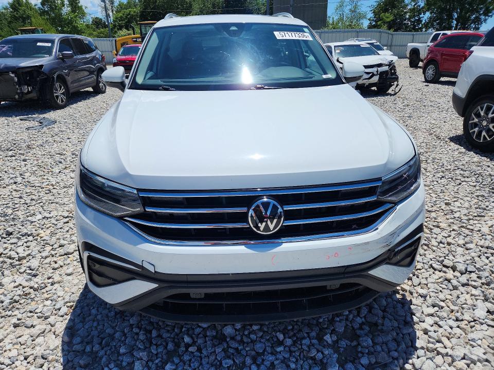 57177336 :رقم المزاد ، 3VV2B7AX5NM149940 vin ، 2022 Volkswagen Tiguan مزاد بيع