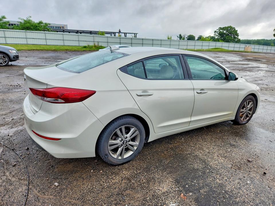 56687076 :رقم المزاد ، 5NPD84LF4JH276462 vin ، 2018 Hyundai Elantra مزاد بيع