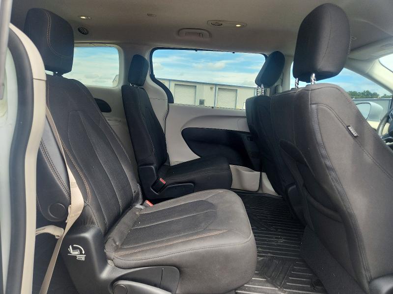 Продажа на аукционе авто 2018 Chrysler Pacifica, vin: 2C4RC1FGXJR113180, номер лота: 57571226