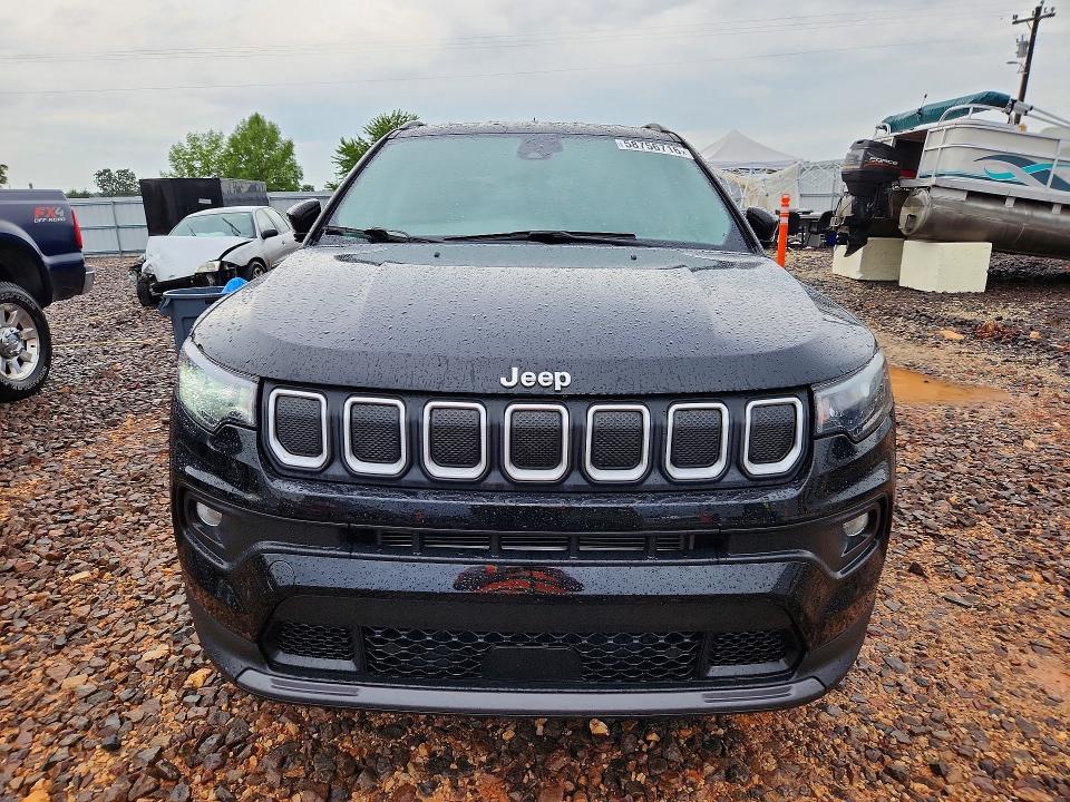 58756716 :رقم المزاد ، 3C4NJCBBXNT138125 vin ، 2022 Jeep Compass مزاد بيع
