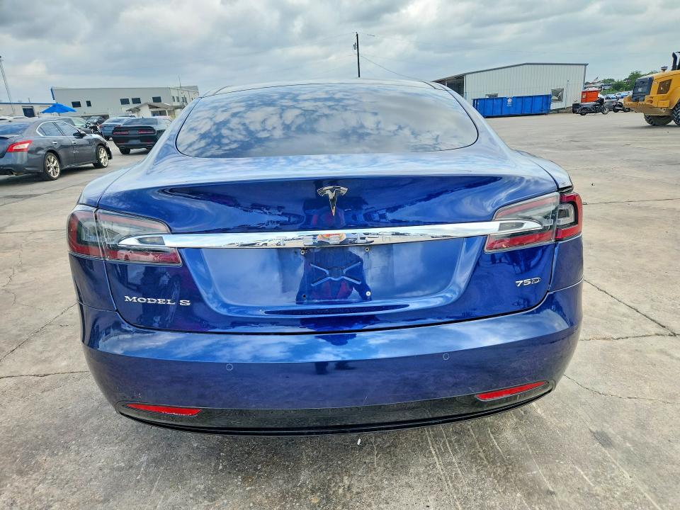 58406856 :رقم المزاد ، 5YJSA1E22HF195330 vin ، 2017 Tesla Model S مزاد بيع