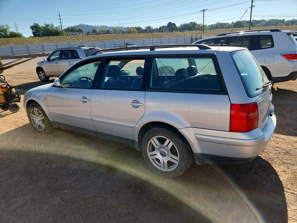 59304036 :رقم المزاد ، WVWWH23B1YE390875 vin ، 2000 Volkswagen Passat مزاد بيع