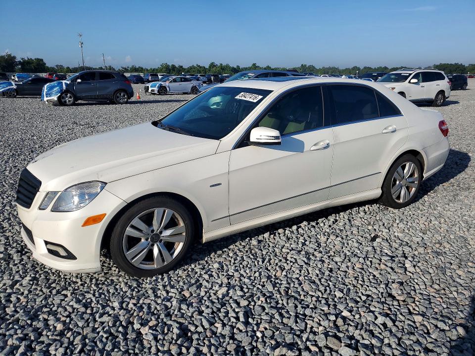 58427416 :رقم المزاد ، WDDHF2EB2BA399052 vin ، 2011 Mercedes-benz E مزاد بيع