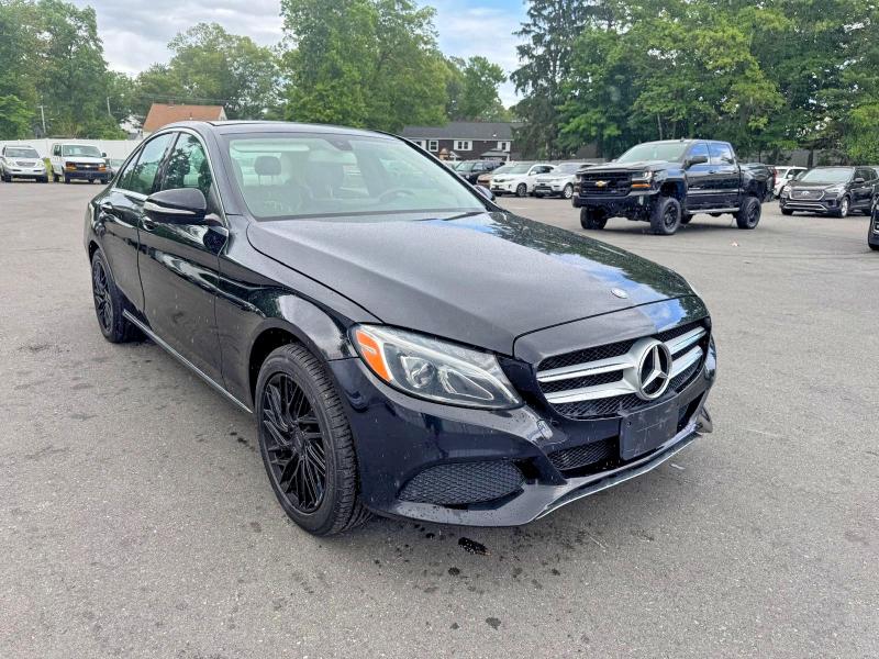 56053306 :رقم المزاد ، 55SWF4KB1FU068945 vin ، 2015 Mercedes-benz C مزاد بيع