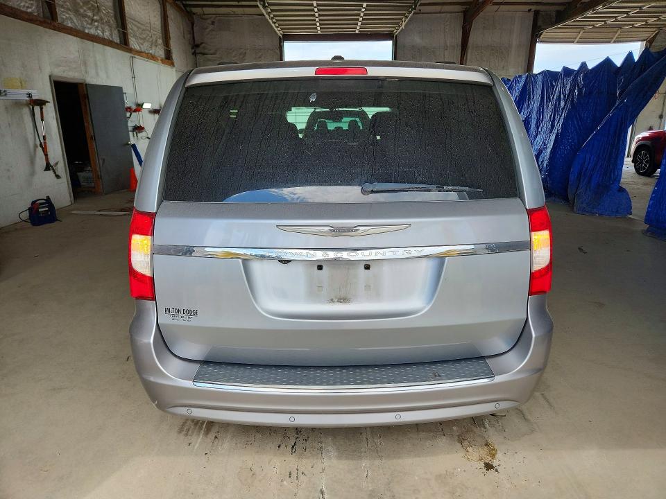 56504726 :رقم المزاد ، 2C4RC1CG4FR506488 vin ، 2015 Chrysler Town & Country مزاد بيع