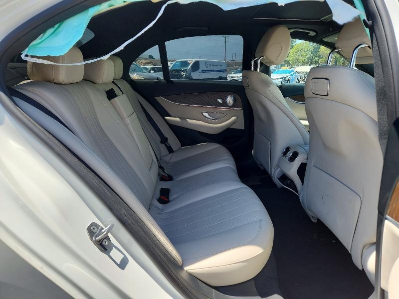 58263926 :رقم المزاد ، WDDZF4JB6JA347136 vin ، 2018 Mercedes-benz E مزاد بيع