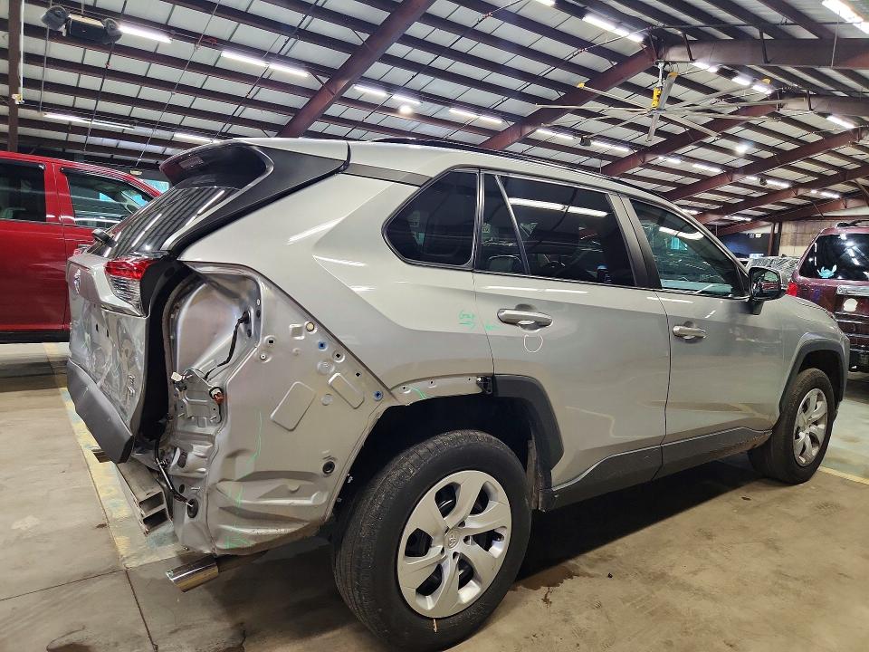 58072756 :رقم المزاد ، 2T3G1RFV0LW126104 vin ، 2020 Toyota Rav4 مزاد بيع