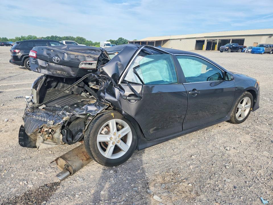 57405496 :رقم المزاد ، 4T1BF1FK4CU097847 vin ، 2012 Toyota Camry مزاد بيع