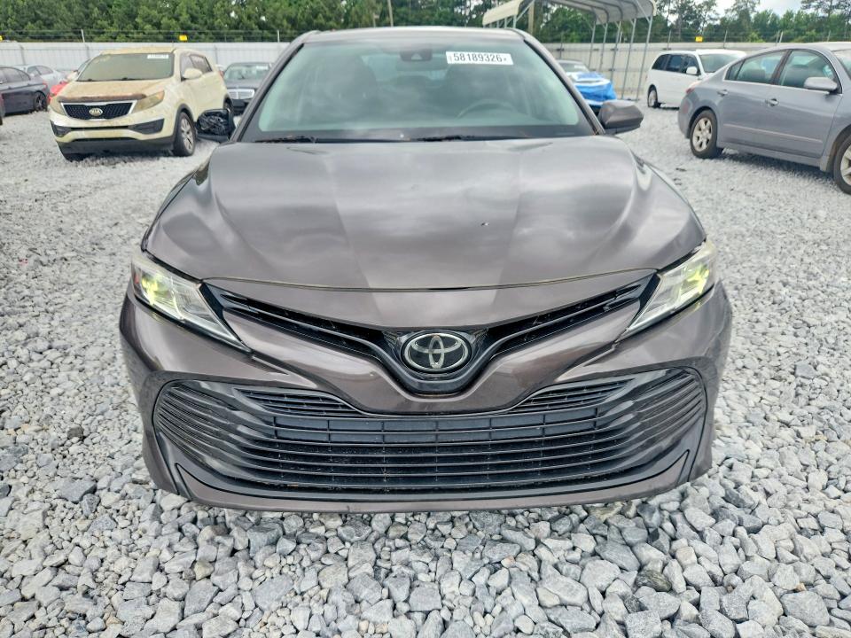 58189326 :رقم المزاد ، 4T1B11HK3KU270560 vin ، 2019 Toyota Camry مزاد بيع