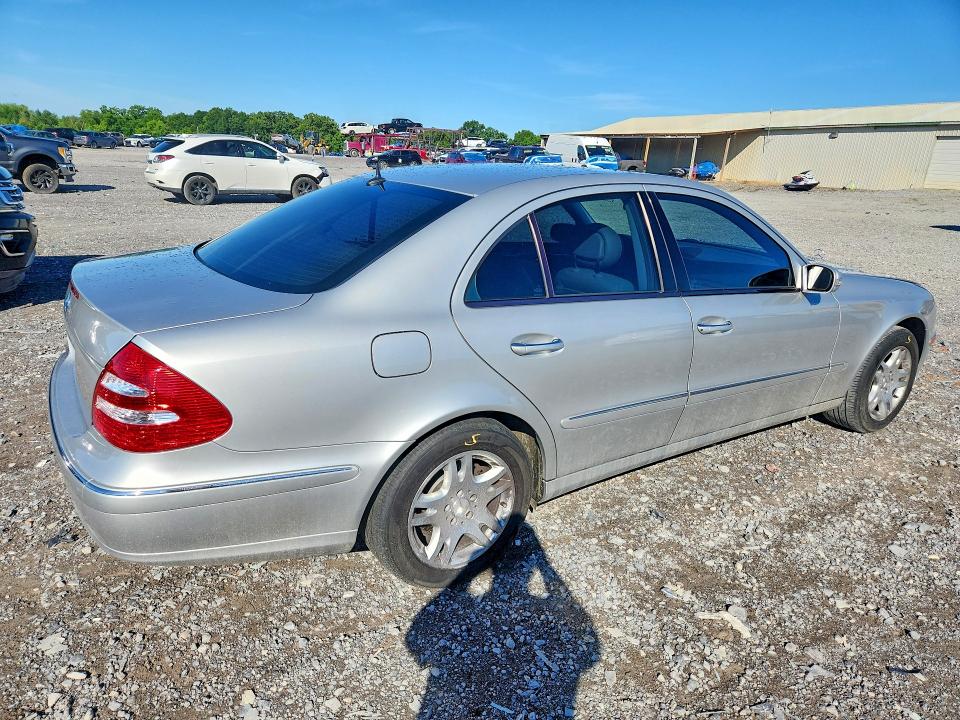 57085356 :رقم المزاد ، WDBUF65J73A220317 vin ، 2003 Mercedes-benz E مزاد بيع