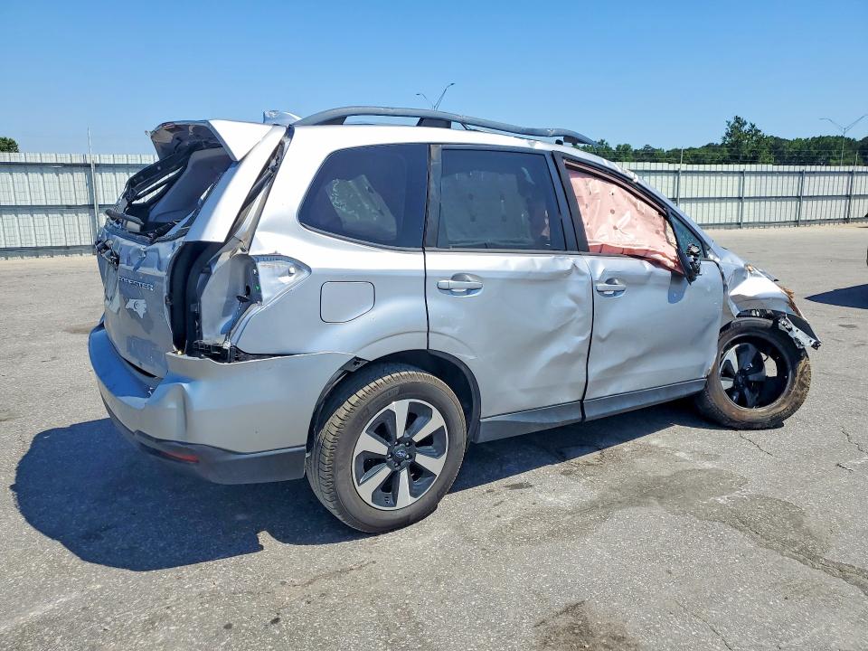 Продаж на аукціоні авто 2018 Subaru Forester, vin: JF2SJAECXJH403082, номер лоту: 48312976