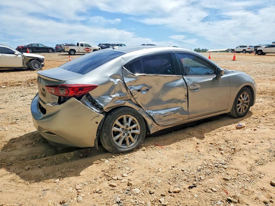 56414766 :رقم المزاد ، JM1BM1X7XG1327581 vin ، 2016 Mazda 3 مزاد بيع
