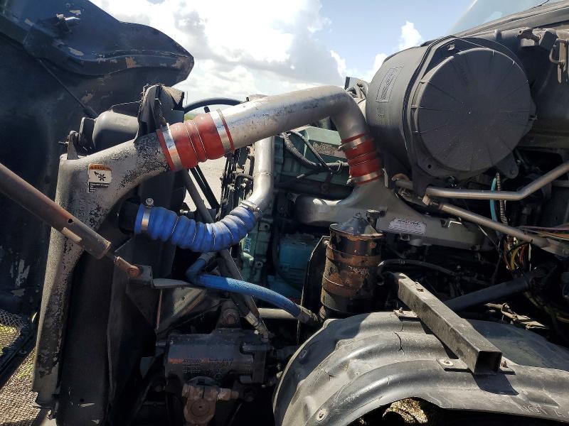Продажа на аукционе авто 2000 Kenworth T2000, vin: 1XKTDR9XXYJ853540, номер лота: 58578886