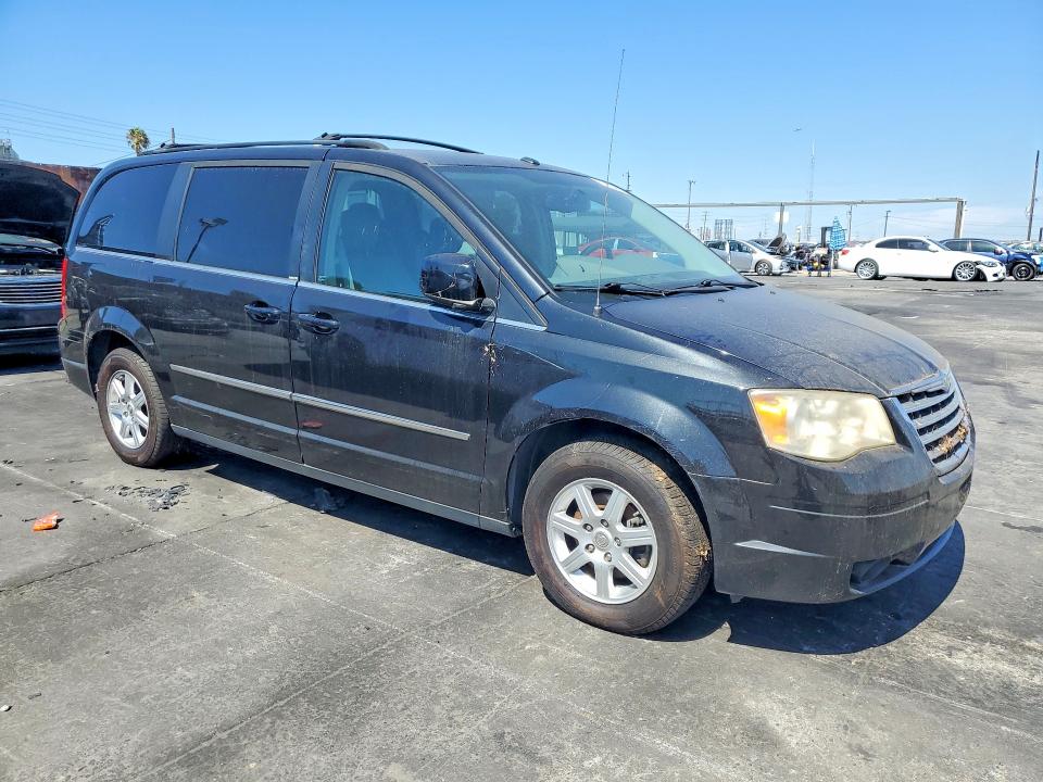 57412496 :رقم المزاد ، 2A4RR5DX1AR153151 vin ، 2010 Chrysler Town & Country مزاد بيع