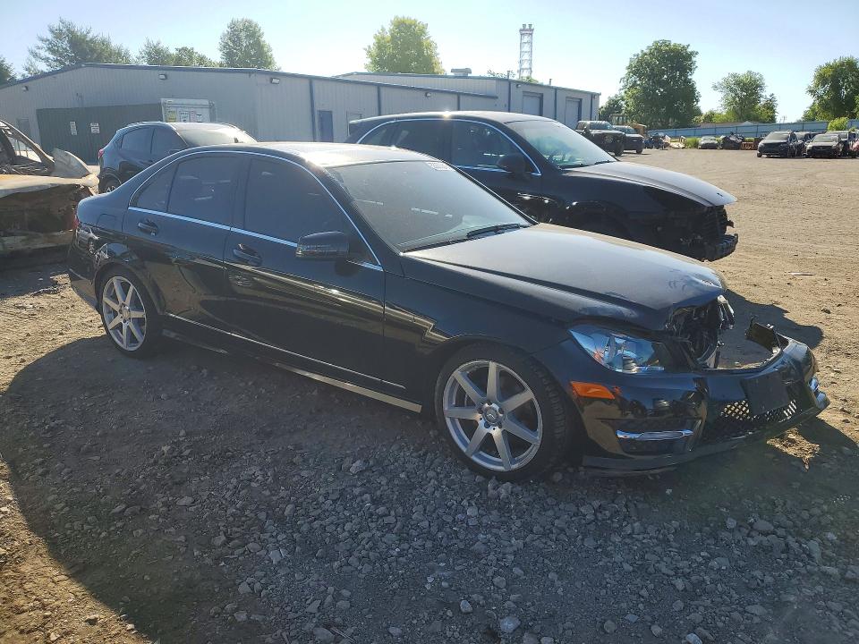 2012 Mercedes-benz C მანქანა იყიდება აუქციონზე, vin: WDDGF8BB5CA647069, აუქციონის ნომერი: 55830246