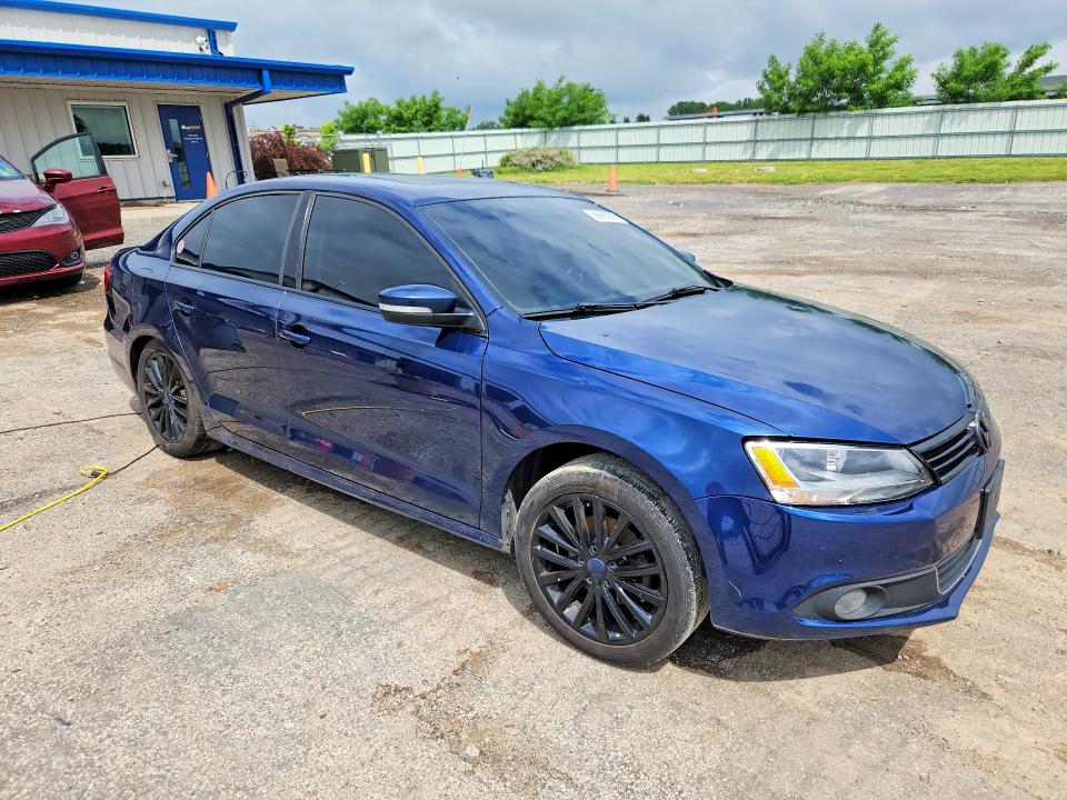 2011 Volkswagen Jetta მანქანა იყიდება აუქციონზე, vin: 3VWGX7AJ7BM072823, აუქციონის ნომერი: 56665906