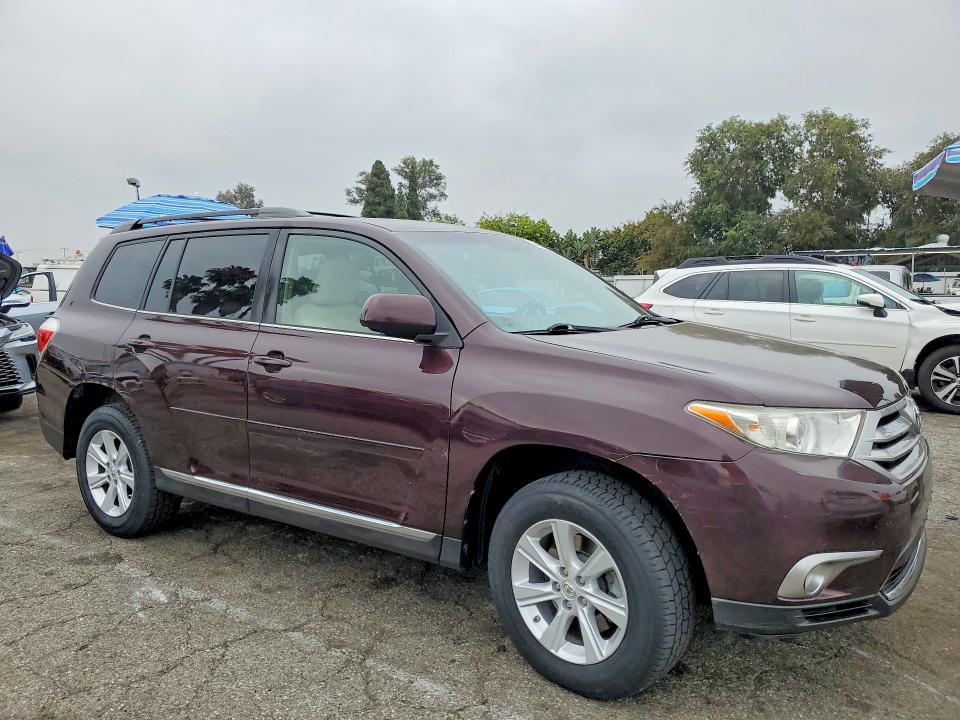 2011 Toyota Highlander მანქანა იყიდება აუქციონზე, vin: 5TDBK3EH2BS047503, აუქციონის ნომერი: 58956436