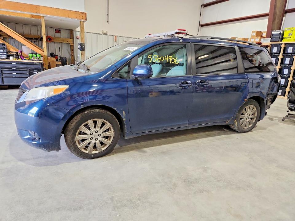 55604906 :رقم المزاد ، 5TDJK3DCXBS008823 vin ، 2011 Toyota Sienna مزاد بيع