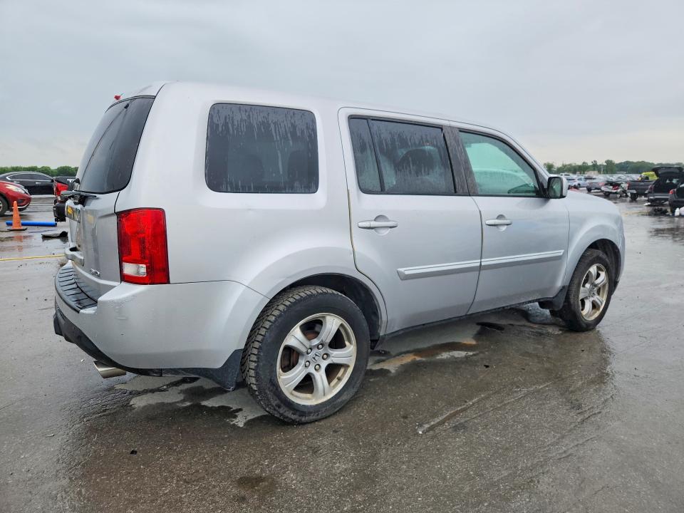 55521756 :رقم المزاد ، 5FNYF4H58FB010990 vin ، 2015 Honda Pilot مزاد بيع