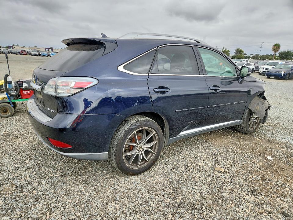 57273586 :رقم المزاد ، 2T2ZK1BA2AC010187 vin ، 2010 Lexus Rx مزاد بيع