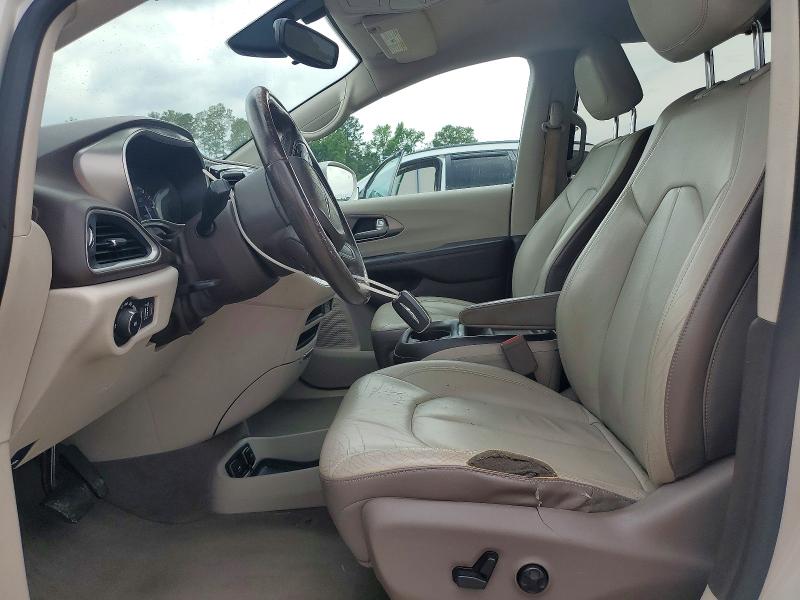 57682486 :رقم المزاد ، 2C4RC1BGXHR613792 vin ، 2017 Chrysler Pacifica مزاد بيع