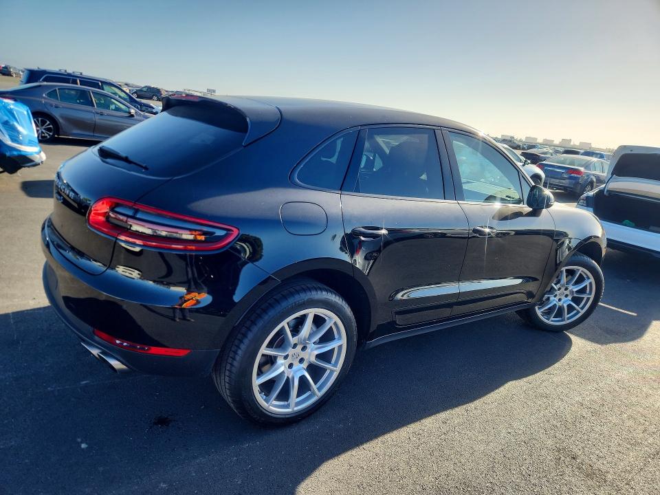 58752756 :رقم المزاد ، WP1AB2A5XGLB50712 vin ، 2016 Porsche Macan مزاد بيع