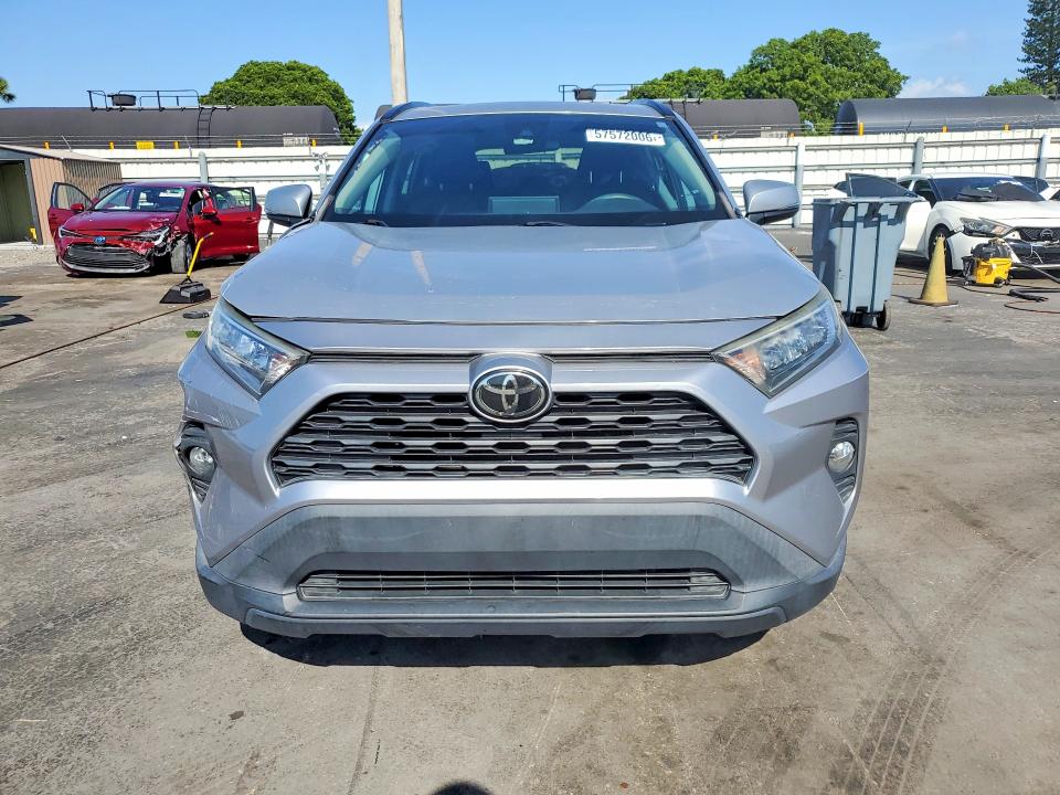 Продажа на аукционе авто 2019 Toyota Rav4, vin: 2T3C1RFV2KW021688, номер лота: 57572006