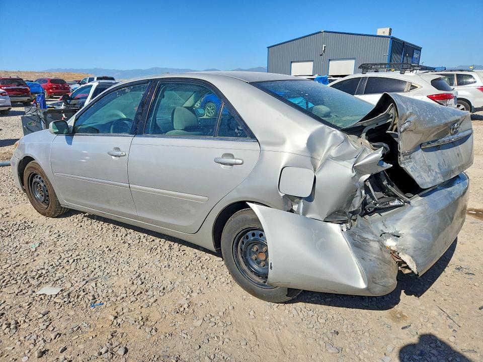 56286176 :رقم المزاد ، 4T1BE32K45U077136 vin ، 2005 Toyota Camry مزاد بيع