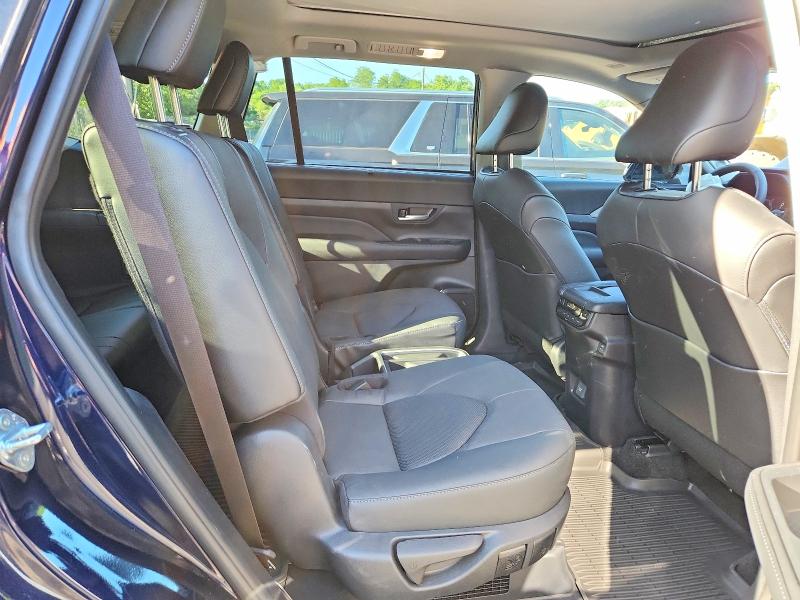 2026 Toyota Grand Highlander Hybrid მანქანა იყიდება აუქციონზე, vin: 5TDACAB53TS074864, აუქციონის ნომერი: 57563146