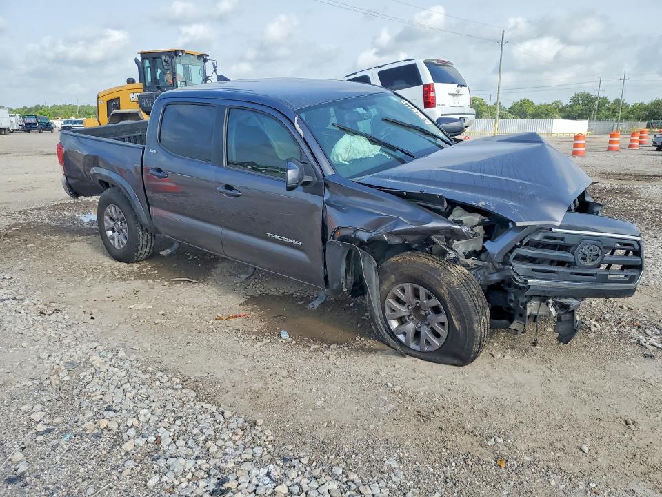 57741866 :رقم المزاد ، 5TFAZ5CN3HX053213 vin ، 2017 Toyota Tacoma مزاد بيع