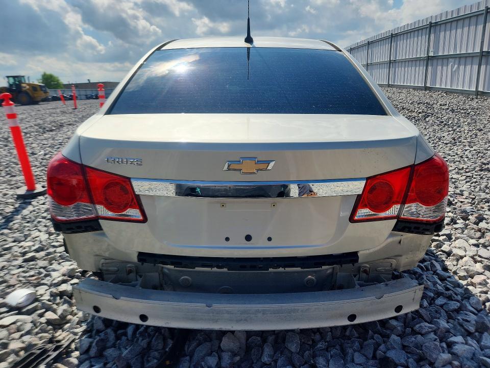 56296126 :رقم المزاد ، 1G1PA5SH1D7261851 vin ، 2013 Chevrolet Cruze مزاد بيع