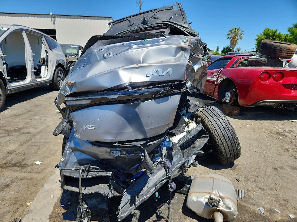 2025 Kia K5 მანქანა იყიდება აუქციონზე, vin: KNAG64J78S5376173, აუქციონის ნომერი: 57050066