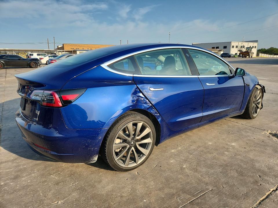 58518036 :رقم المزاد ، 5YJ3E1EA0KF428449 vin ، 2019 Tesla Model 3 مزاد بيع